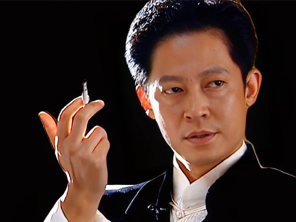 网上配资炒股 王志文最后的通透：不立碑不办追悼会，戏在播就是最好纪念